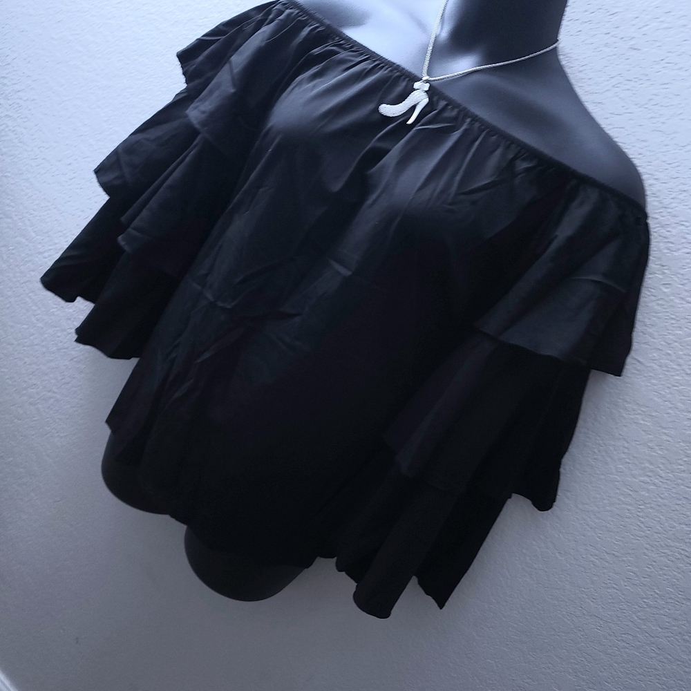 Black Cold Shoulder Top w/ Cake Layer Sleeves Plus Size 1XL NWOT